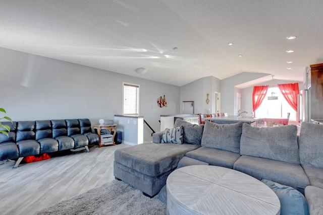 404 Cranberry Circle Se, House detached with 2 bedrooms, 2 bathrooms and 2 parking in Calgary AB | Image 19