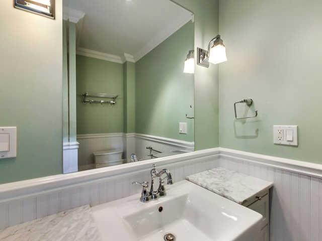 2 - 151 Robert St, Condo with 2 bedrooms, 2 bathrooms and null parking in Toronto ON | Image 8