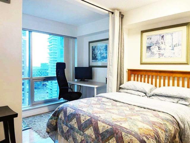 1712 - 10 Queens Quay W, Condo with 1 bedrooms, 1 bathrooms and 1 parking in Toronto ON | Image 14