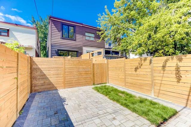 41 Caroline Ave, House semidetached with 3 bedrooms, 3 bathrooms and 2 parking in Toronto ON | Image 33