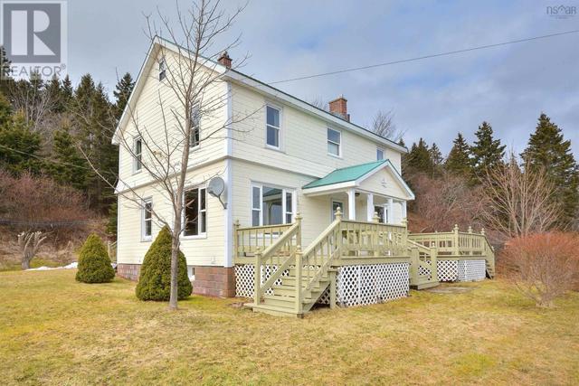 1421 Highway 205, House detached with 4 bedrooms, 1 bathrooms and null parking in Victoria, Subd. B NS | Image 3