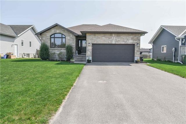512 Gardner Crescent, House detached with 5 bedrooms, 2 bathrooms and 4 parking in Petawawa ON | Image 1