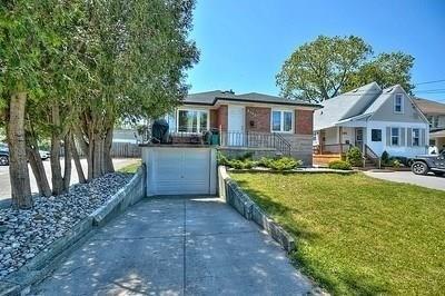 4193 Portage Rd, House detached with 3 bedrooms, 2 bathrooms and 3 parking in Niagara Falls ON | Image 1