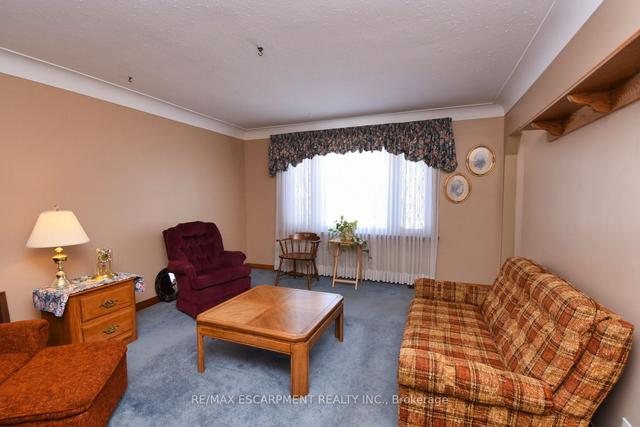 722 Tenth Ave, House detached with 4 bedrooms, 1 bathrooms and 4 parking in Hamilton ON | Image 31