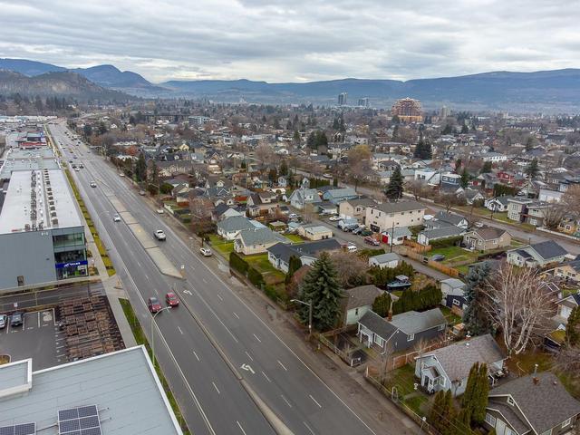 771 Clement Avenue, House detached with 2 bedrooms, 1 bathrooms and null parking in Kelowna BC | Image 26