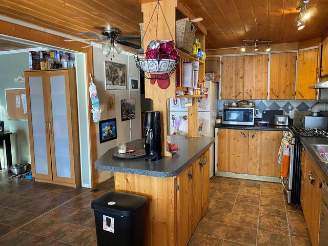 303 - 5311 60 Street, House detached with 5 bedrooms, 1 bathrooms and 3 parking in Clearwater County AB | Image 3