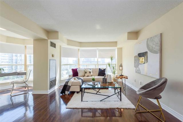 812 - 335 Webb Dr, Condo with 2 bedrooms, 2 bathrooms and 1 parking in Mississauga ON | Image 9