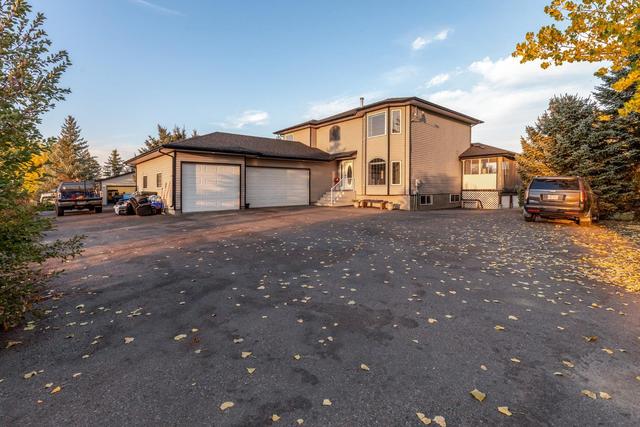 1511 Eagle View Place Sw, House detached with 6 bedrooms, 4 bathrooms and null parking in Medicine Hat AB | Image 1