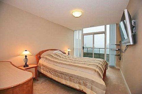 3903 - 23 Hollywood Ave, Condo with 2 bedrooms, 2 bathrooms and 1 parking in Toronto ON | Image 7