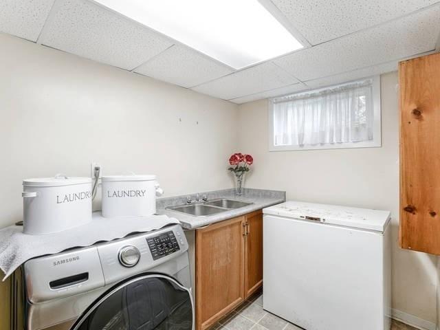 17 Ladore Dr, House detached with 3 bedrooms, 2 bathrooms and 9 parking in Brampton ON | Image 17