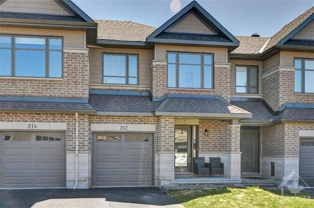 212 Purchase Crescent, Townhouse with 3 bedrooms, 3 bathrooms and 3 parking in Ottawa ON | Image 2