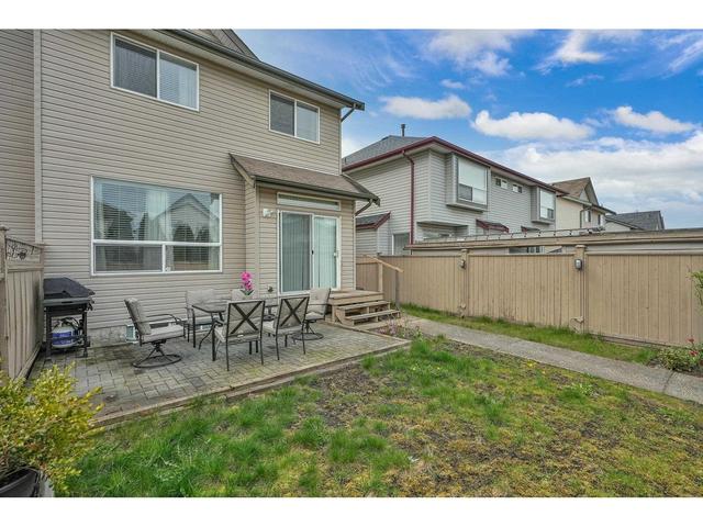 6736 184 Street, House attached with 4 bedrooms, 4 bathrooms and 3 parking in Surrey BC | Image 38