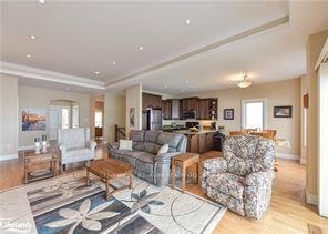 495 Aberdeen Blvd, House detached with 3 bedrooms, 3 bathrooms and 4 parking in Midland ON | Image 4