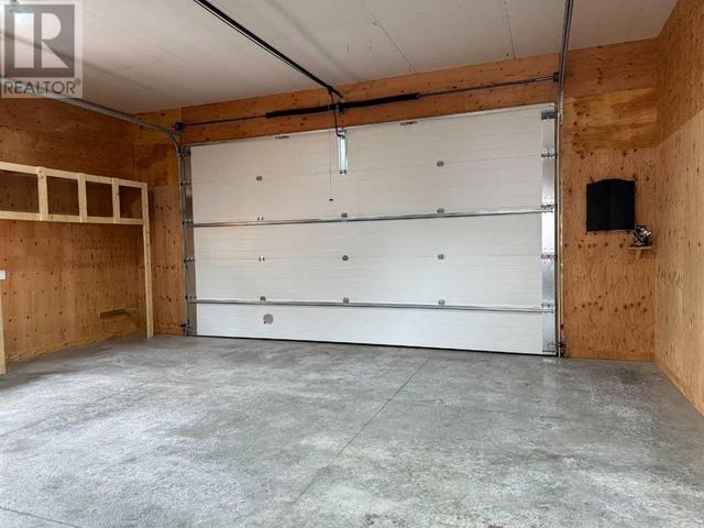 Large garage | Image 34