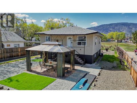6008 Cottonwood Drive, House detached with 2 bedrooms, 1 bathrooms and 1 parking in Osoyoos BC | Card Image