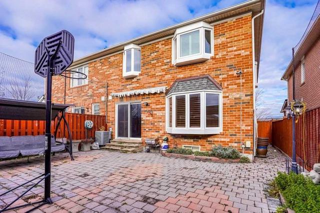3 Trumpeter St, House semidetached with 4 bedrooms, 4 bathrooms and 2 parking in Toronto ON | Image 27