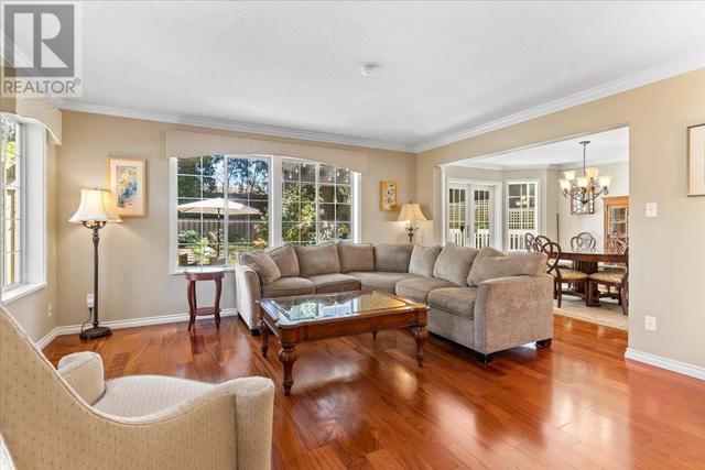 2292 W Keith Road, House detached with 6 bedrooms, 4 bathrooms and 9 parking in North Vancouver BC | Image 5
