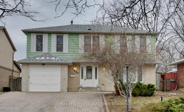 2420 Winthrop Cres, House detached with 4 bedrooms, 4 bathrooms and 3 parking in Mississauga ON | Image 1