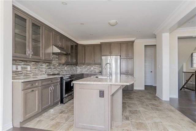 365 Dahlia Tr, House detached with 4 bedrooms, 3 bathrooms and 1 parking in Oakville ON | Image 5