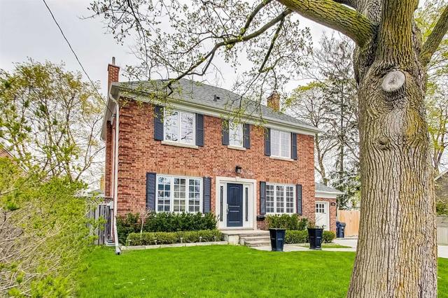 119 Burnhamthorpe Rd, House detached with 3 bedrooms, 2 bathrooms and 4 parking in Toronto ON | Image 23