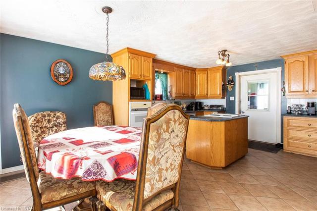 741 Rte 11, House detached with 3 bedrooms, 2 bathrooms and null parking in Alfred and Plantagenet ON | Image 16