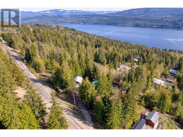 7456 Anglemont Way, House detached with 2 bedrooms, 2 bathrooms and 6 parking in Columbia Shuswap F BC | Image 63
