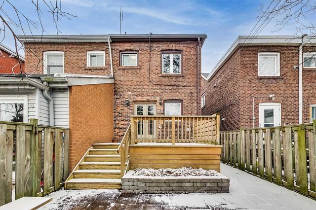 1046 Mt Pleasant Rd, House semidetached with 3 bedrooms, 2 bathrooms and 0 parking in Toronto ON | Image 26