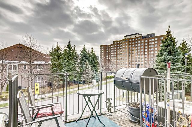 204 - 70 Sidney Belsey Cres, Townhouse with 3 bedrooms, 2 bathrooms and 2 parking in Toronto ON | Image 2