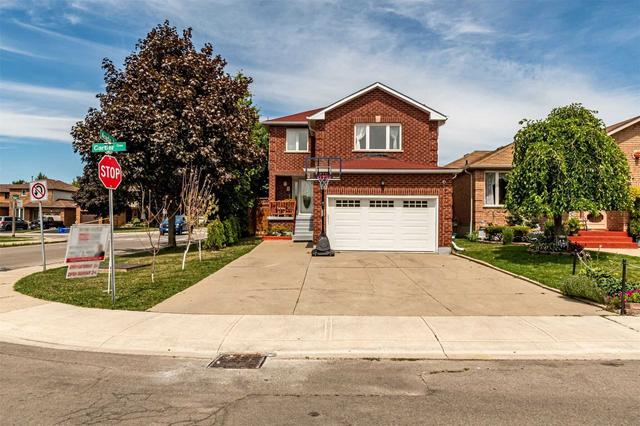 3 Cartier Cres, House detached with 3 bedrooms, 4 bathrooms and 6 parking in Hamilton ON | Image 1