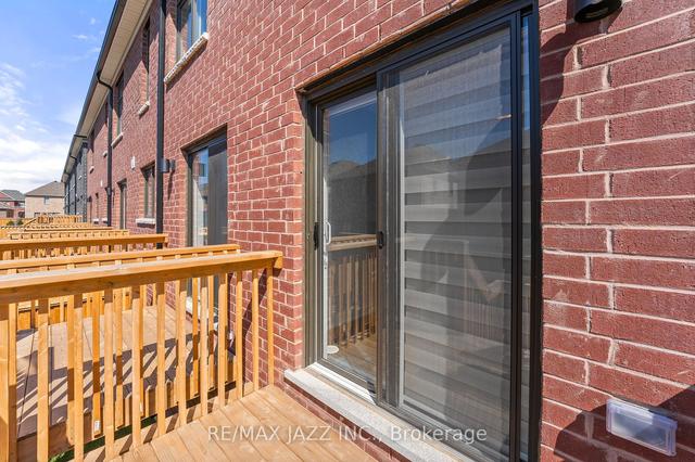 1306 Bradenton Path, House attached with 3 bedrooms, 3 bathrooms and 3 parking in Oshawa ON | Image 7