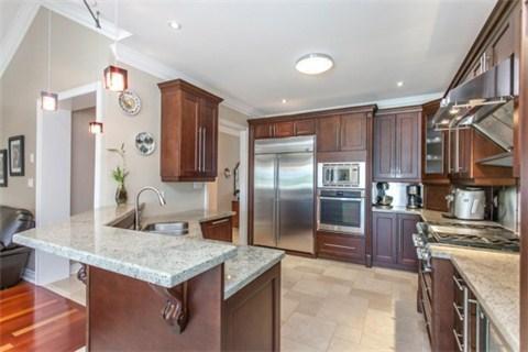 90 Julia Valentina Ave, House detached with 3 bedrooms, 3 bathrooms and 4 parking in Vaughan ON | Image 11