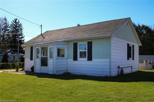 99 Margaret Street, House detached with 2 bedrooms, 1 bathrooms and 2 parking in Meaford ON | Image 3