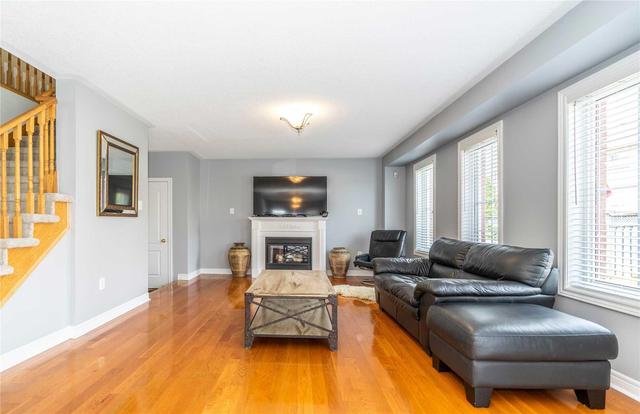 26 Bradbury Cres, House detached with 4 bedrooms, 3 bathrooms and 4 parking in Ajax ON | Image 7