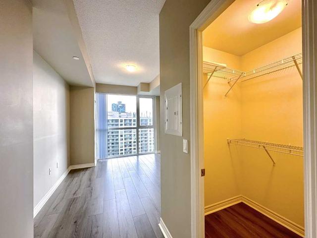 2307 - 349 Rathburn Rd W, Condo with 2 bedrooms, 2 bathrooms and 1 parking in Mississauga ON | Image 7