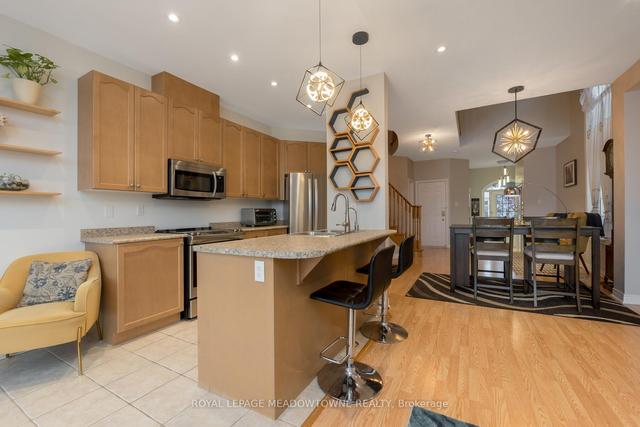 5328 Bellaggio Cres, House semidetached with 3 bedrooms, 4 bathrooms and 3 parking in Mississauga ON | Image 6