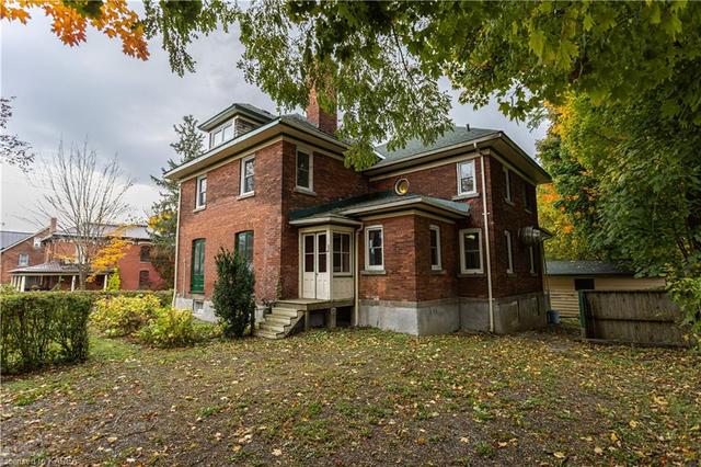 110 Clarence Street, House detached with 6 bedrooms, 4 bathrooms and 3 parking in Gananoque ON | Image 44