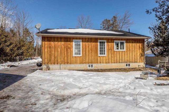 1081 Larch St, House detached with 2 bedrooms, 1 bathrooms and 9 parking in Innisfil ON | Image 16