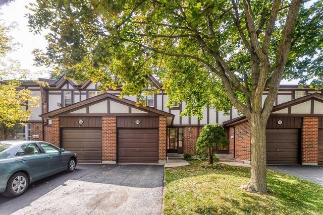 88 Porterfield Cres, Townhouse with 3 bedrooms, 2 bathrooms and 2 parking in Markham ON | Image 1
