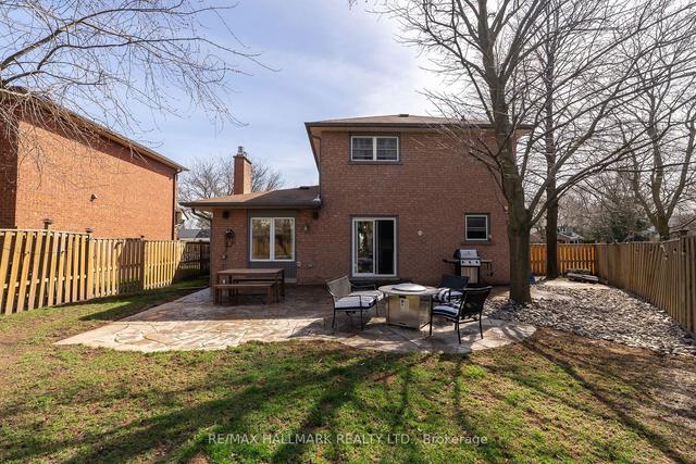 8 Langmaid Crt, House detached with 3 bedrooms, 3 bathrooms and 6 parking in Whitby ON | Image 24