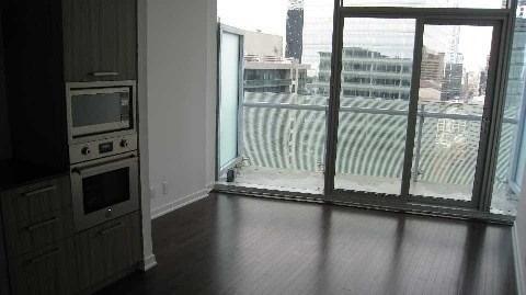 3008 - 12 York St, Condo with 0 bedrooms, 1 bathrooms and 0 parking in Toronto ON | Image 9