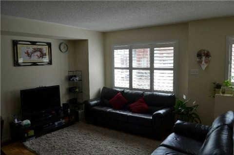 th2 - 200 Twelfth St, Townhouse with 3 bedrooms, 2 bathrooms and 2 parking in Toronto ON | Image 3