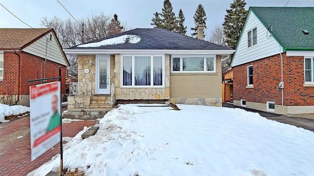 261 Wilson Rd S, House detached with 3 bedrooms, 2 bathrooms and 3 parking in Oshawa ON | Image 1