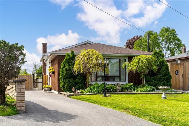 430 Grandview St S, House detached with 3 bedrooms, 2 bathrooms and 4 parking in Oshawa ON | Image 1