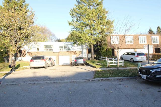 upper - 23 Lebos Rd, House semidetached with 3 bedrooms, 1 bathrooms and 2 parking in Toronto ON | Image 1