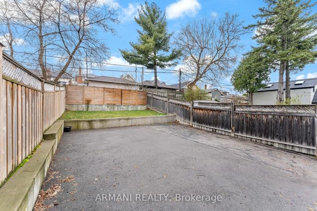 414 Northcliffe Blvd, House detached with 2 bedrooms, 2 bathrooms and 3 parking in Toronto ON | Image 35