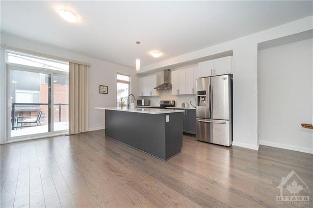 552 Halo Private, Townhouse with 3 bedrooms, 3 bathrooms and 2 parking in Ottawa ON | Image 9