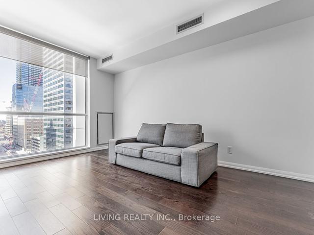1523b - 111 Elizabeth St, Condo with 1 bedrooms, 1 bathrooms and 1 parking in Toronto ON | Image 5
