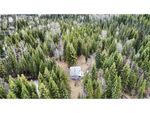 3669 Bradley Creek Road, House detached with 3 bedrooms, 2 bathrooms and null parking in Cariboo H BC | Image 27