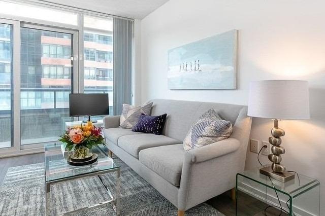 723 - 36 Lisgar St, Condo with 1 bedrooms, 1 bathrooms and 0 parking in Toronto ON | Image 9
