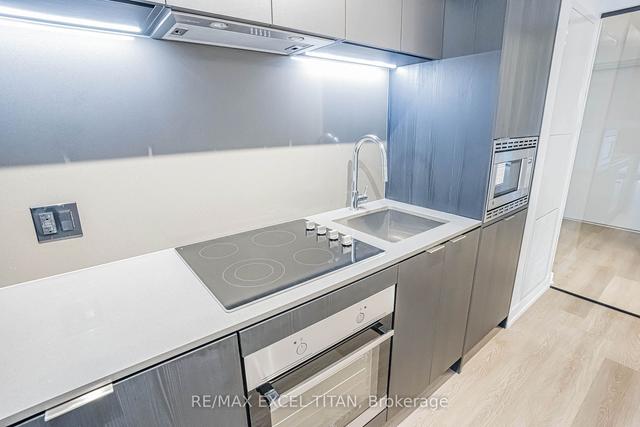 718 - 1 Jarvis St, Condo with 2 bedrooms, 2 bathrooms and 1 parking in Hamilton ON | Image 9